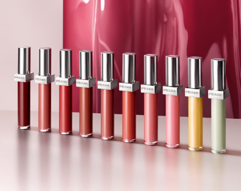 本日発売【プラダ ビューティ】反射するような艶と発色がひと塗りで！新作バームグロスをチェック