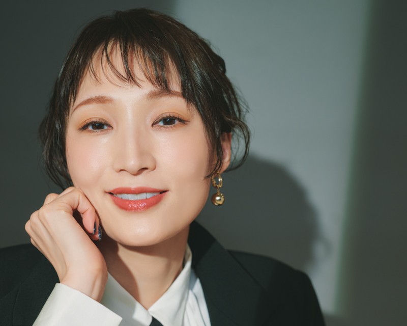 元宝塚トップスター・望海風斗さんが42歳で気づいた、「変化に抗う」よりも大切なこと