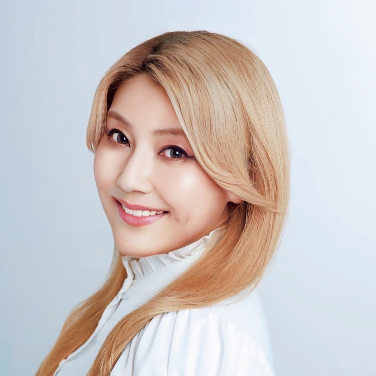 美STライター 岩丸ケリー