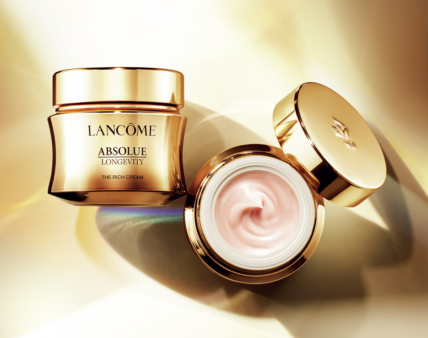 老け顔の原因「頬コケ」を撃退。細胞レベルで若返るクリームとUVが大人には最適すぎる