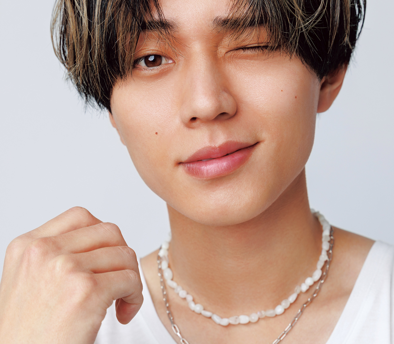 【永瀬廉さん】27歳の誕生日、母からの「生まれてきてくれてありがとう」LINEに照れ笑い