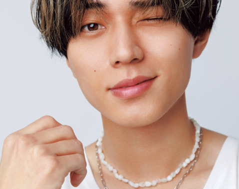 【永瀬廉さん】27歳の誕生日、母からの「生まれてきてくれてありがとう」LINEに照れ笑い