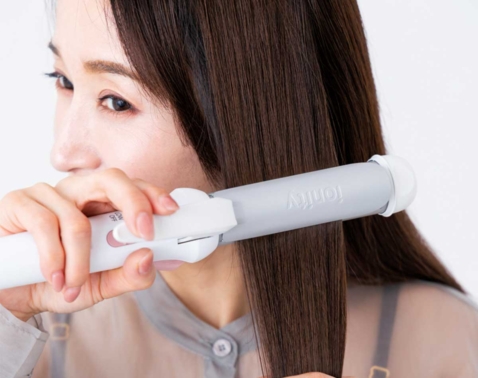 【令和はココが違う】古い巻き髪をアップデート！超簡単なコツで瞬時に垢抜け