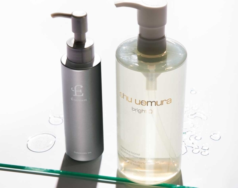 急な暑さと紫外線に。大人肌を守る「洗いながら潤う」新発想クレンジングとは？