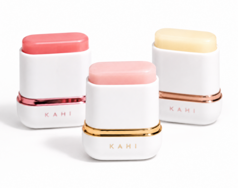 40代50代目線で比較！韓国ドラマでおなじみ「KAHI」のUVスティック3種どれを選ぶ？