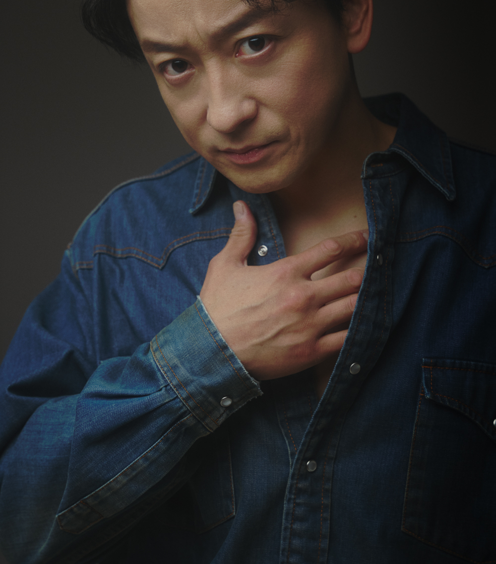 山本耕史さん（49歳）「オファーは僕のカラダ目当てらしいです（笑）」全編英語ミュージカルへの挑戦