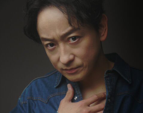 山本耕史さん（49歳）「オファーは僕のカラダ目当てらしいです（笑）」全編英語ミュージカルへの挑戦