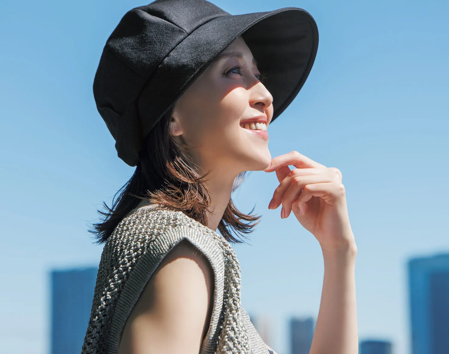 キャップは夏の“制服”状態。おしゃれな人が選んでる「それ、どこの？」と聞かれる100％完全遮光のUV帽子とは？
