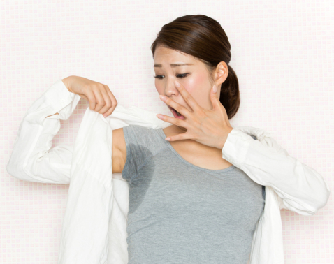 更年期の“なんか臭う”本当の原因は？医師が教える正しいニオイ対策