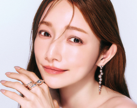 【後藤真希さん】最高の塗り心地♡アルビオンで再発見「40代の上品ツヤ肌」