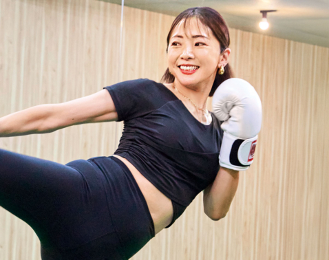 産後脱毛の経験からヘアケアを開発！41歳美人CEO、キックボクシングで自分を整える美容習慣