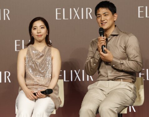 「何でもシェアするけれど、これだけは貸さない」フィギュアスケート“りくりゅう”ペアが語る愛用品とは？ エリクシール発表会で