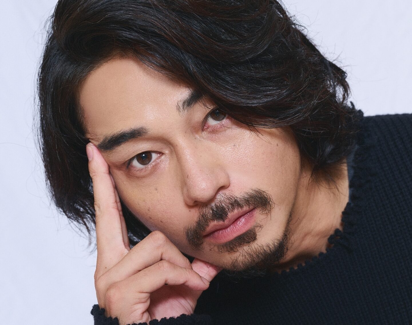 東出昌大さん「年を取ることを怖がらない」。20代から変わらない、若さにしがみつかない生き方