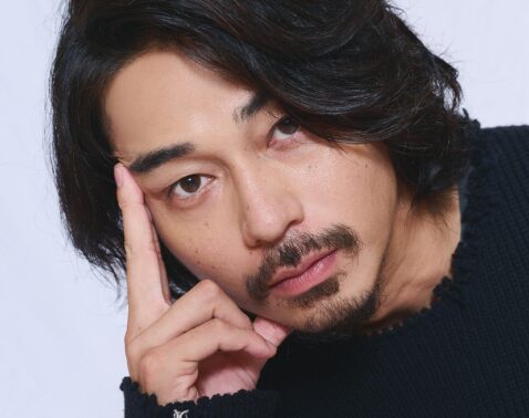 東出昌大さん「年を取ることを怖がらない」。20代から変わらない、若さにしがみつかない生き方