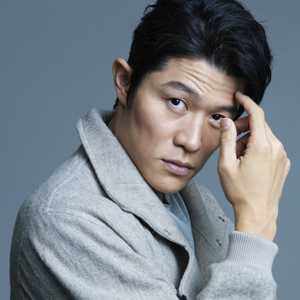 俳優・鈴木亮平さんが「ネガティブが逆に良かった」と語る理由