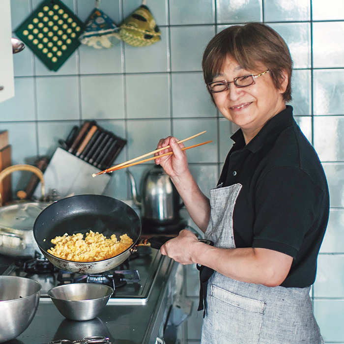 【68歳ばあばのお弁当レシピ】栄養満点の手作りふりかけおにぎりって？