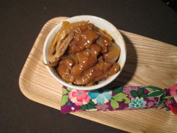 なんて肉々しい、にくもどき 西邨マユミ
