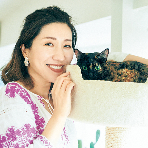 【私と保護猫】ヘア・メーク長井かおりさん「保護猫を引き取って人生のバランスが整いました」